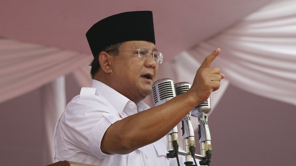 Prabowo akan kejar pengusaha sawit yang utang pajak Rp300 T